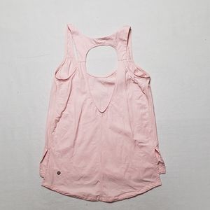 Lululemon fabric top not stretch material